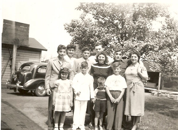 (front)Kathi, Francy, Dicky, Micky, (middle) Markie, Frankie, Betty, Jim and Marie Common, (rear) Anita and Russell Wiles