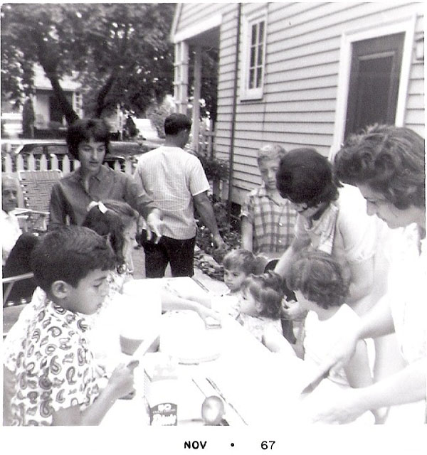 Nic, John and Netta Common, Becky Wiles, Frank and Danny Common, Nichole Bradley, Jimmy Common, Kathi Bradley, Karen Sue Common and Anita Wiles